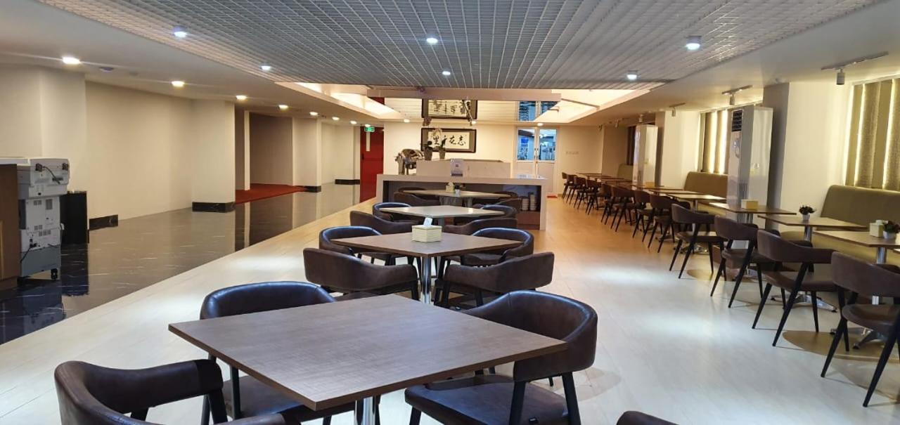 Grand G7 Hotel Pasar Baru Jacarta Exterior foto